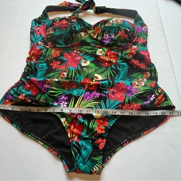 Catalina Women's One Piece Swim Suit Black/Red Floral Multi Size 3X (22W-24W) - Picture 9 of 11